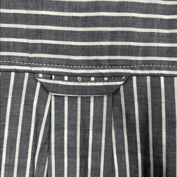 Wild Fang Womens Button Up Shirt M Gray White Stripe Pocket Checkered Interior - Picture 11 of 15